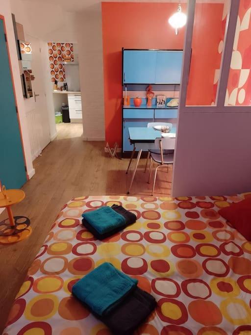 The Seventies Appart Retro أميا المظهر الخارجي الصورة